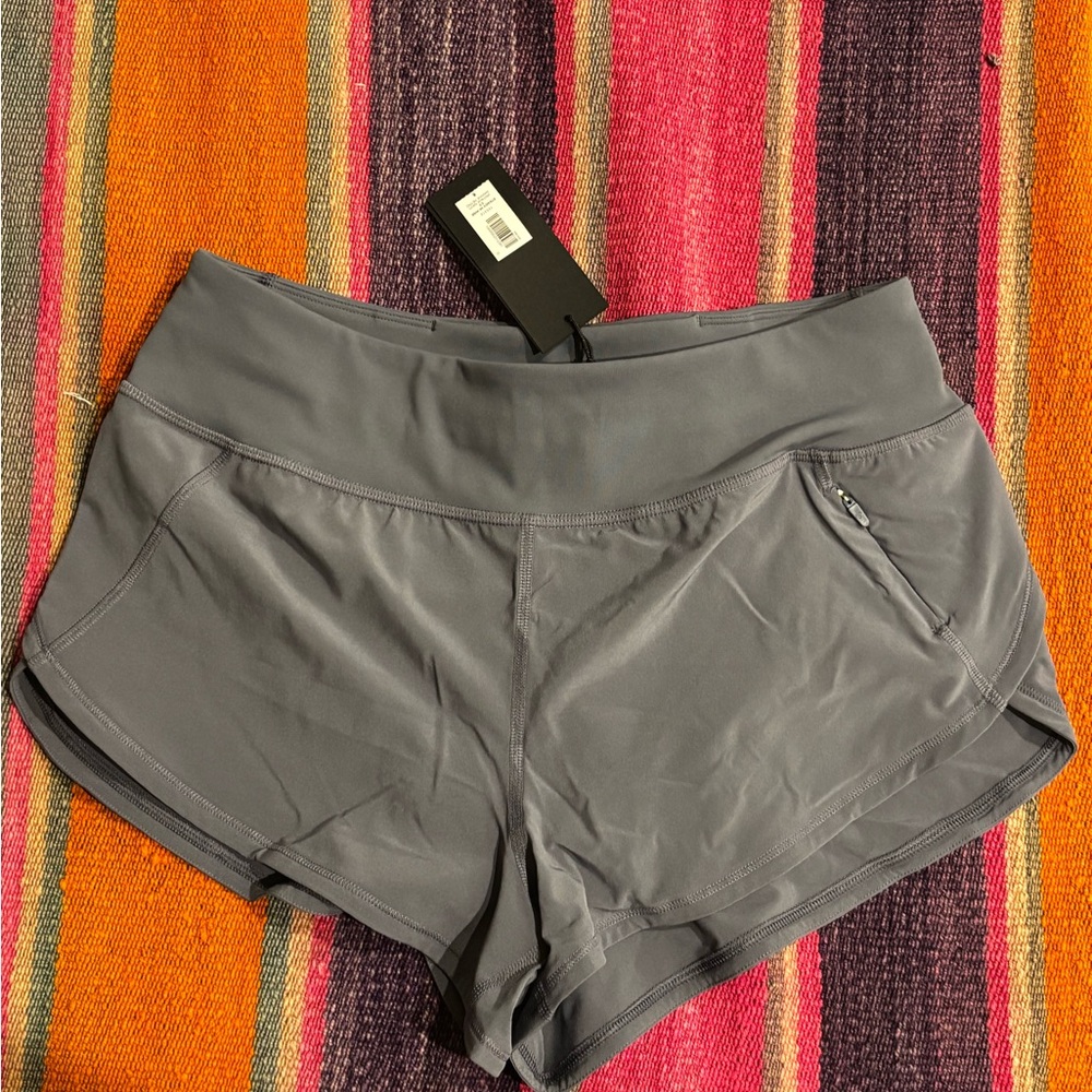 Aritzia MoveTech™ Steady Hi-Rise 2.5” Short